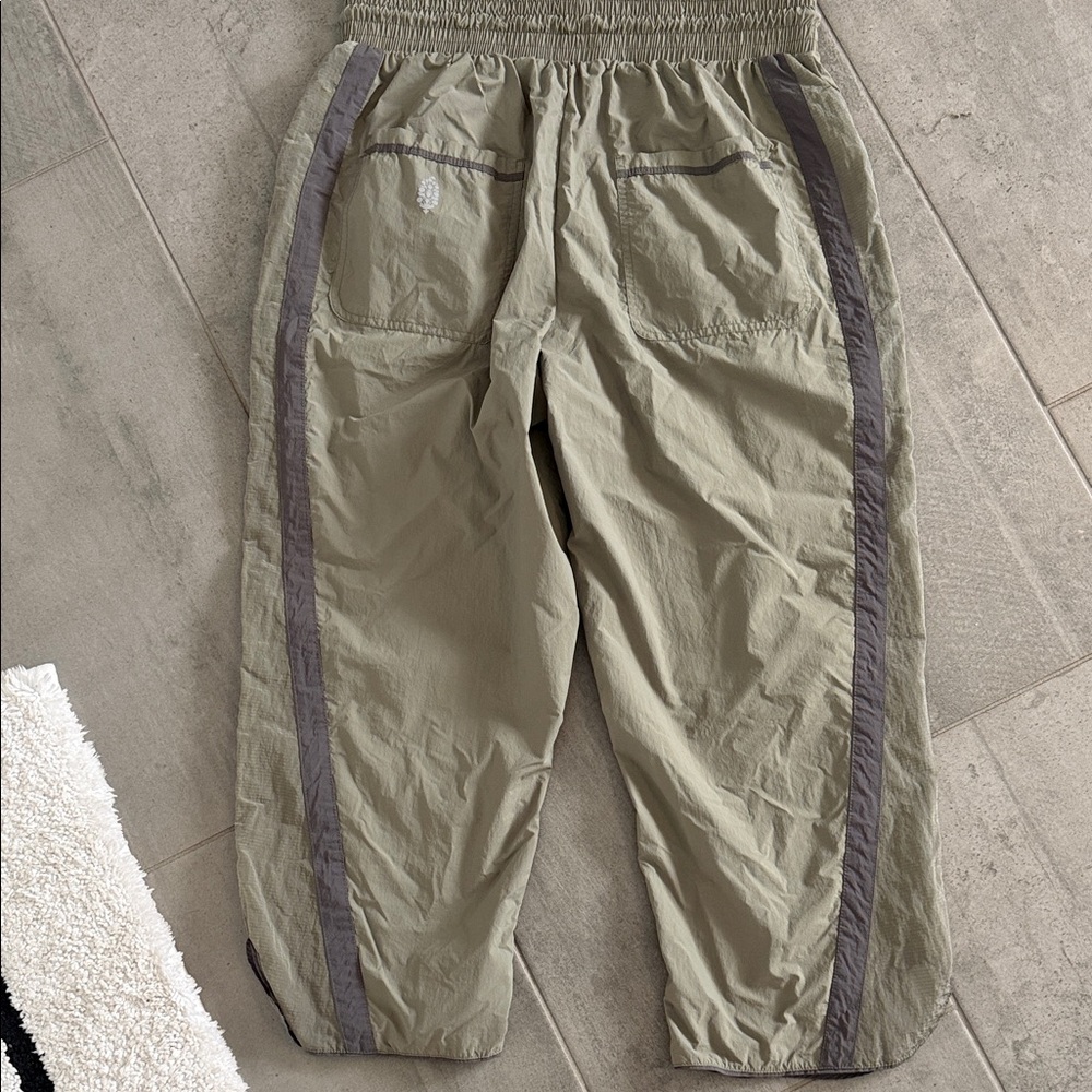 FP Movement by Free People Olive Green Pants with Gray Side Panels - Picture 5 of 8